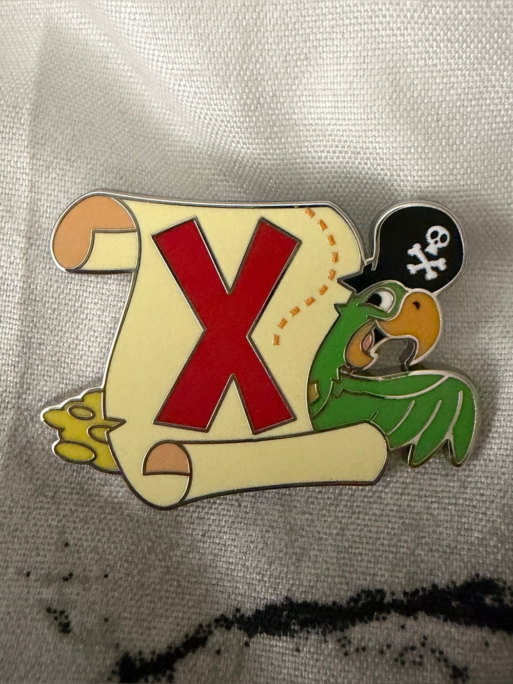 Disney | NWOT X Marks the Spot Pirates Pin